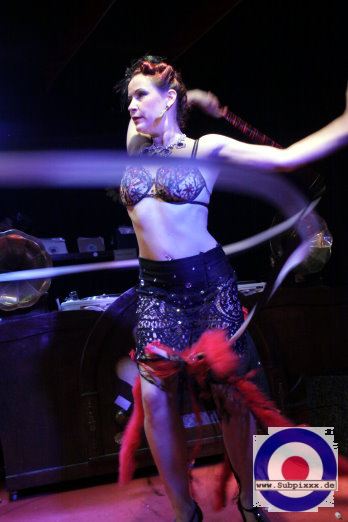 Roxie Heart (D) Ballroom Goes Burlesque - Noels Ballroom, Leipzig 15. September 2012 (19).JPG